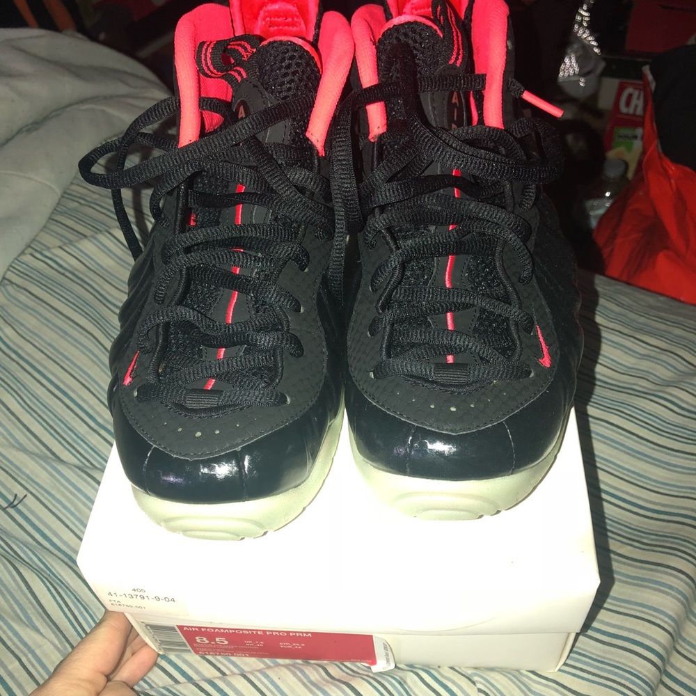 Yeezy Foamposites size 8.5